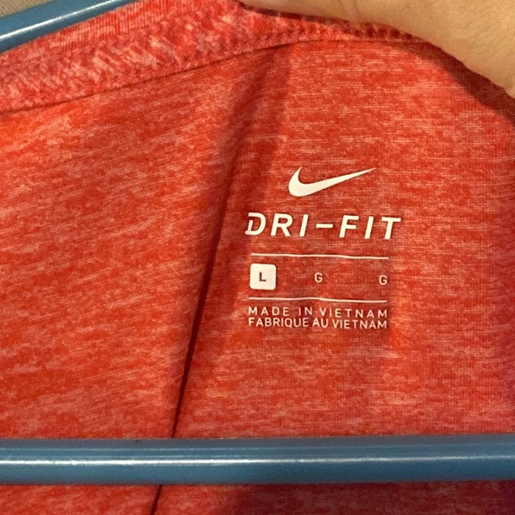 3/$20 Women’s size Large top - Picture 3 of 4